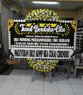 Papan Bunga di Sanankerto Turen